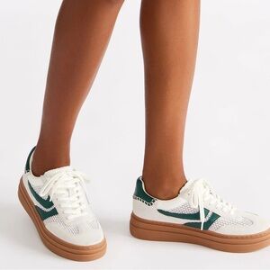 ❤️‍🔥BOGO FREE NWT Steve Madden Dodge Green White Platform Sneakers Gym Shoes 10